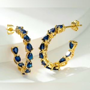 🔹NWT-Blue Zirconia Tear Drop Earrings Set in 18K Gold Plated🔹